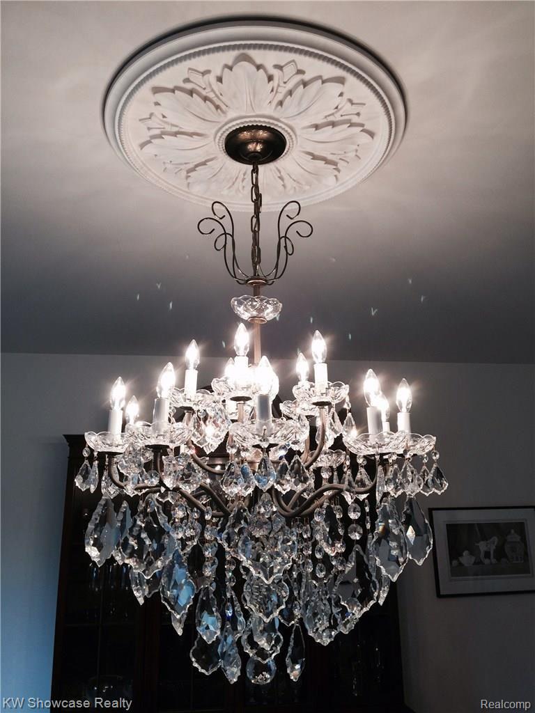 6535 Chatham Circle Rochester, MI 48306 - Photo 18 of 21 image.jpg
