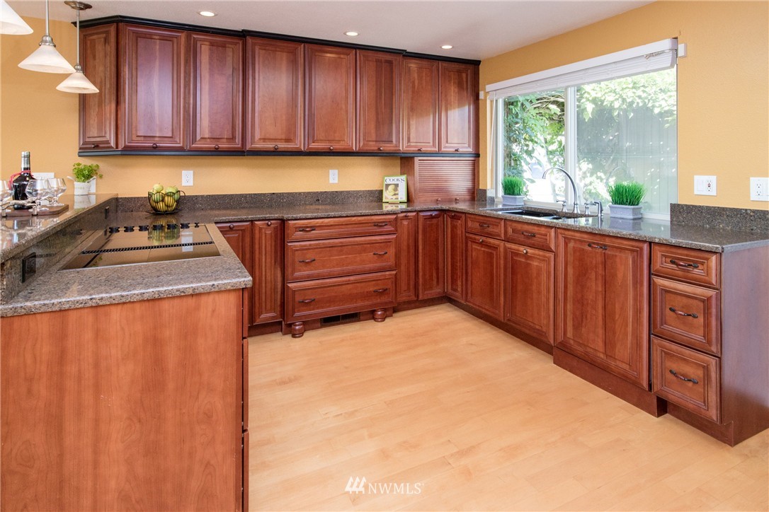 4227 South 252nd Street Kent, WA 98032 - Photo 13 of 24 Gallery Image 13