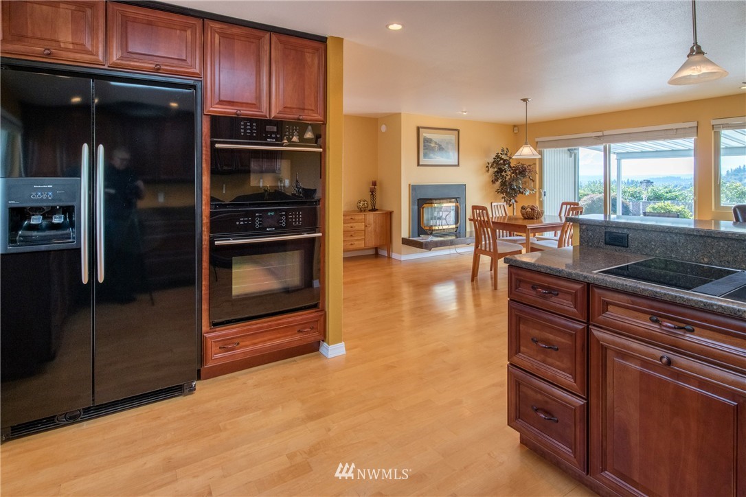 4227 South 252nd Street Kent, WA 98032 - Photo 14 of 24 Gallery Image 14