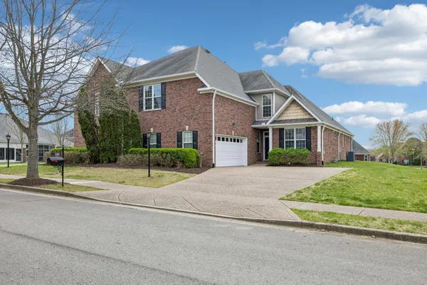$475,000 | 1309 Waxwing Drive, Hermitage, TN 37076