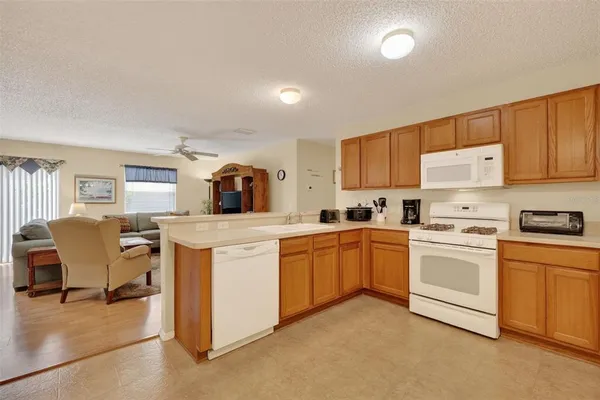 $284,900 | 1460 Crestwood Lane, The Villages, FL 32162