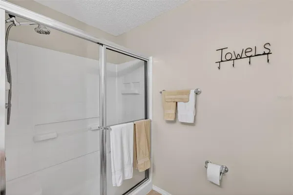 $284,900 | 1460 Crestwood Lane, The Villages, FL 32162