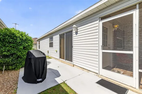 $284,900 | 1460 Crestwood Lane, The Villages, FL 32162