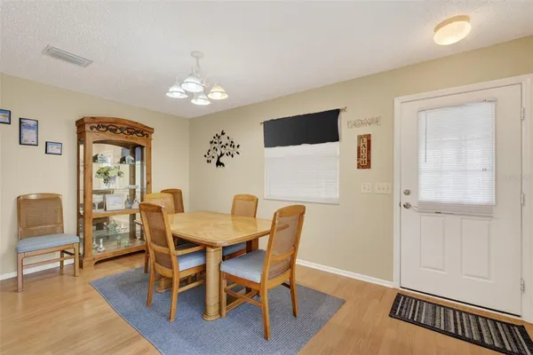 $284,900 | 1460 Crestwood Lane, The Villages, FL 32162