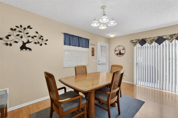 $284,900 | 1460 Crestwood Lane, The Villages, FL 32162