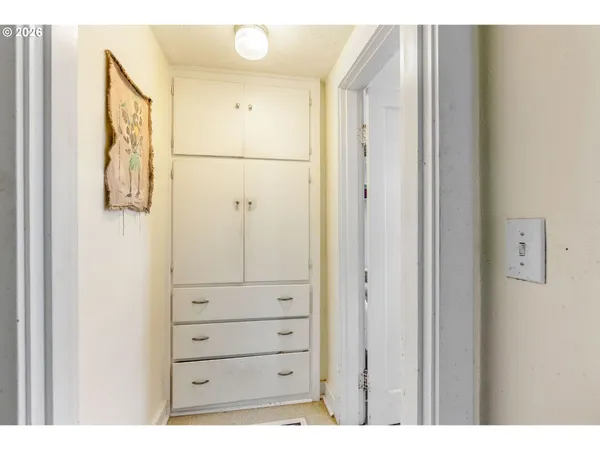 $925,000 | 715 Sherman Avenue, Hood River, OR 97031