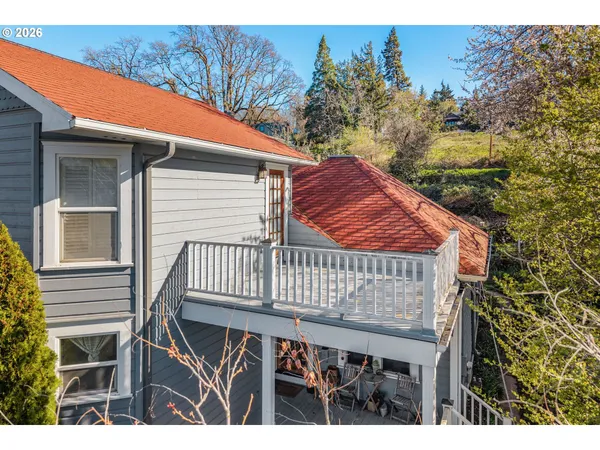 $925,000 | 715 Sherman Avenue, Hood River, OR 97031