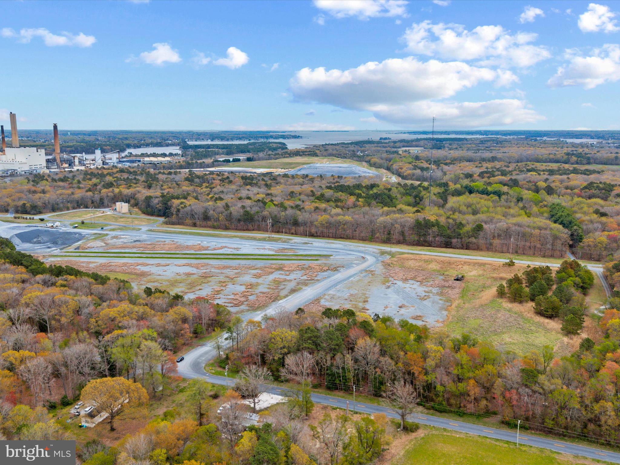 30046 Road 332 Dagsboro, DE 19939 - Photo 14 of 15 a view of an ocean and beach