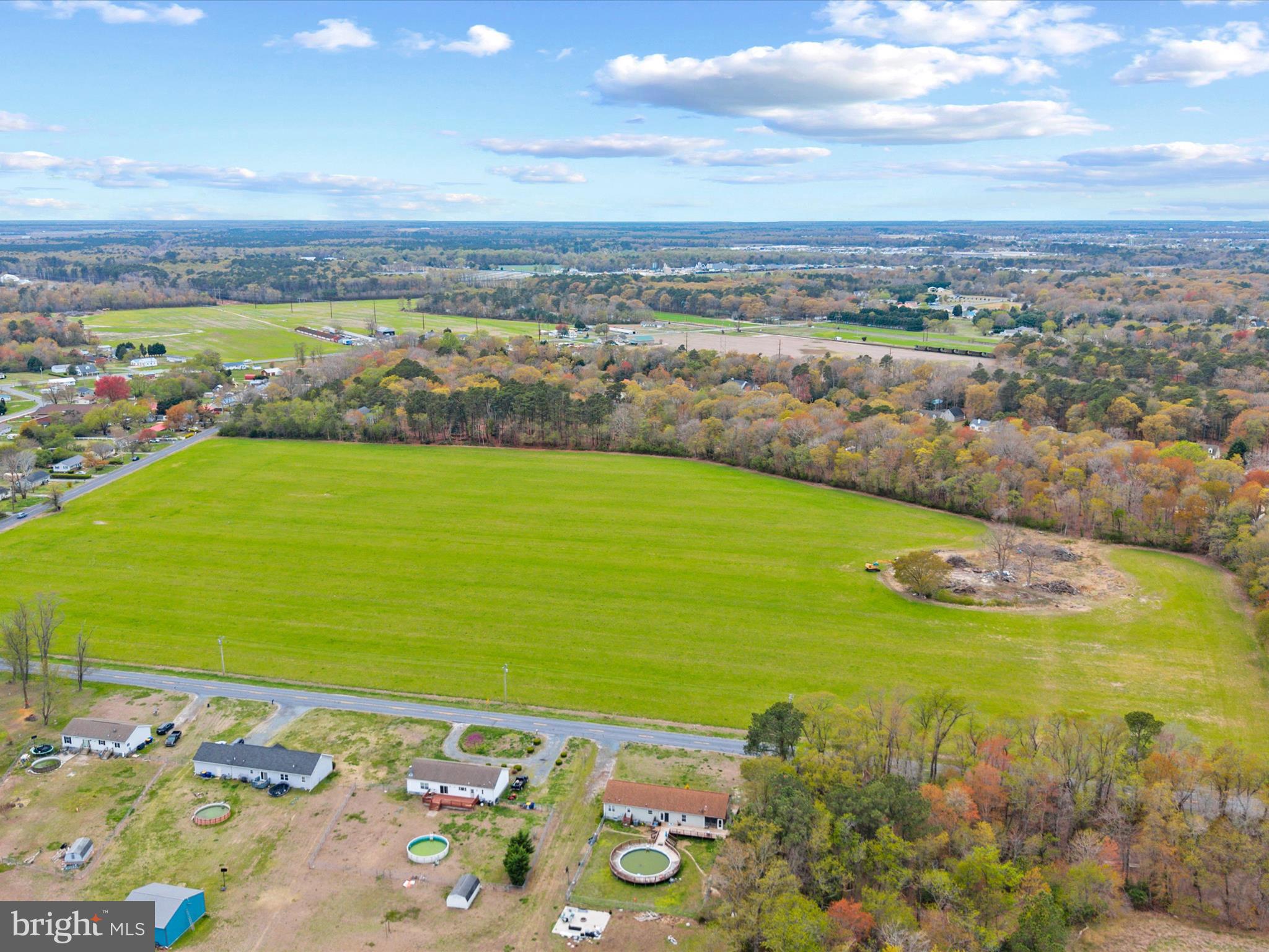 30046 Road 332 Dagsboro, DE 19939 - Photo 8 of 15 a view of an ocean and beach