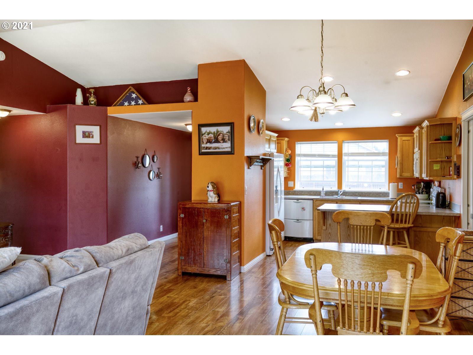 25210 East Bolton Road Veneta, OR 97487 - Photo 5 of 17 Gallery Image 5