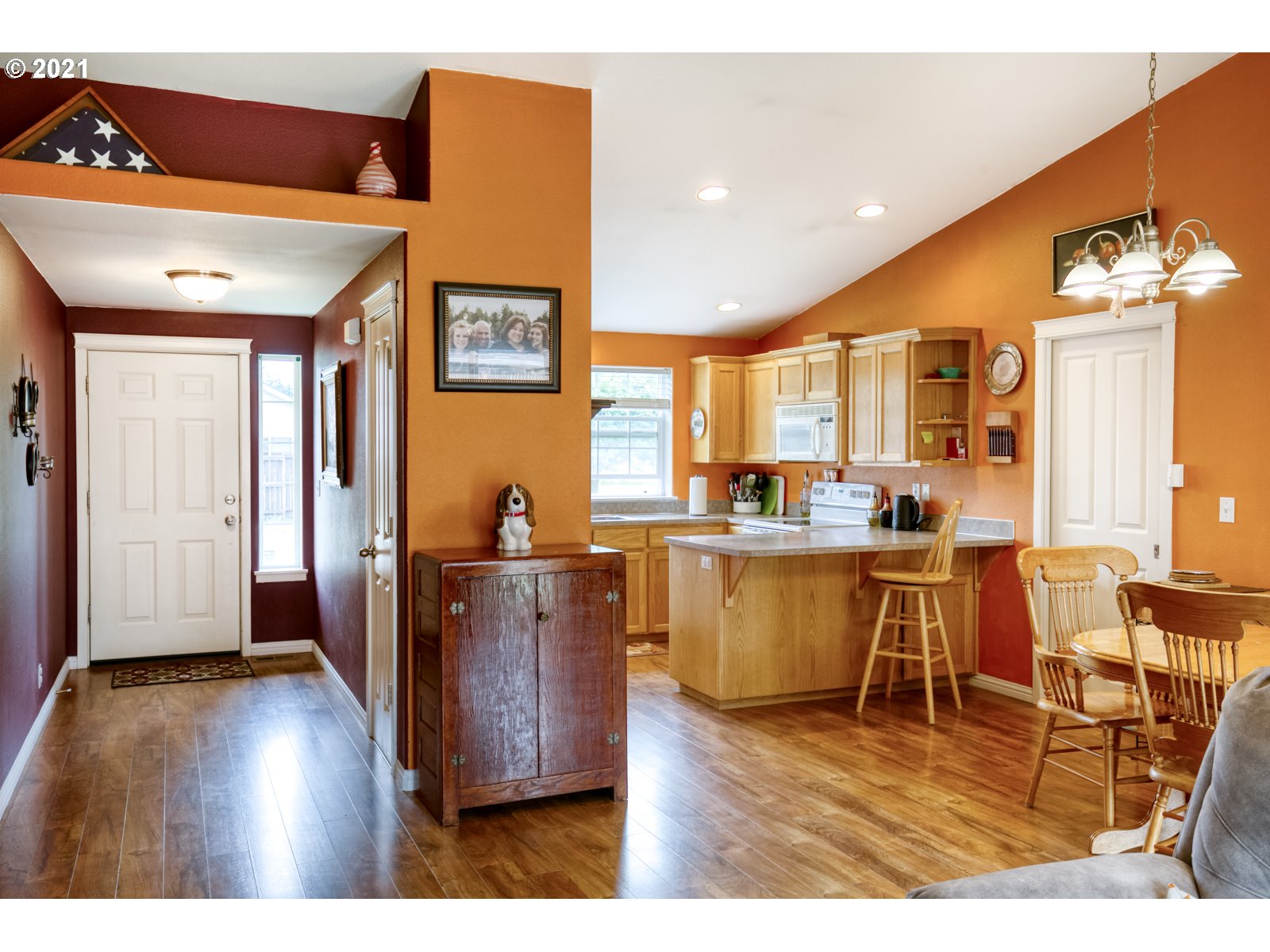 25210 East Bolton Road Veneta, OR 97487 - Photo 6 of 17 Gallery Image 6
