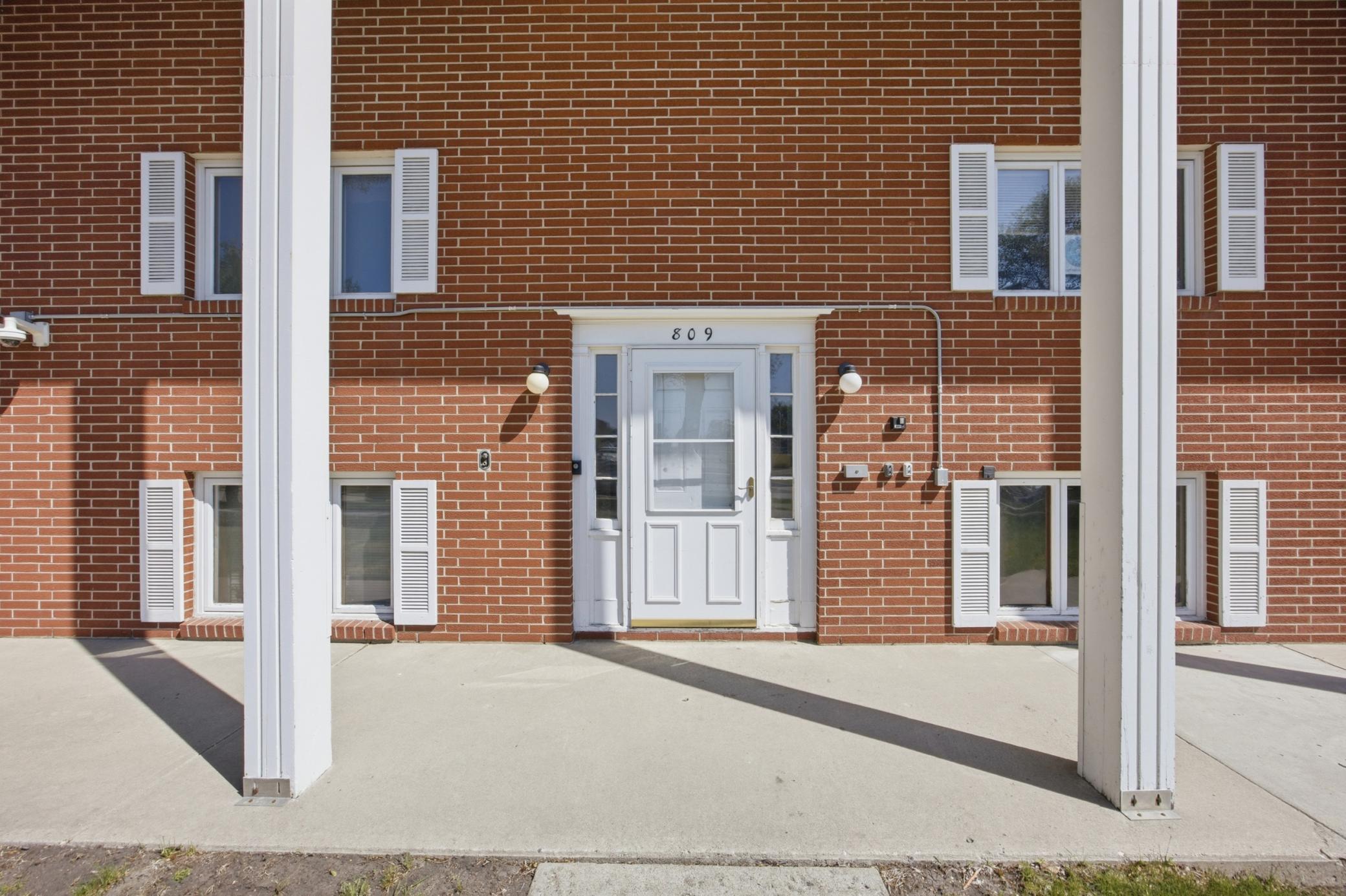 809 6th Avenue North, Unit C14 Fargo, ND 58102 - Photo 3 of 16