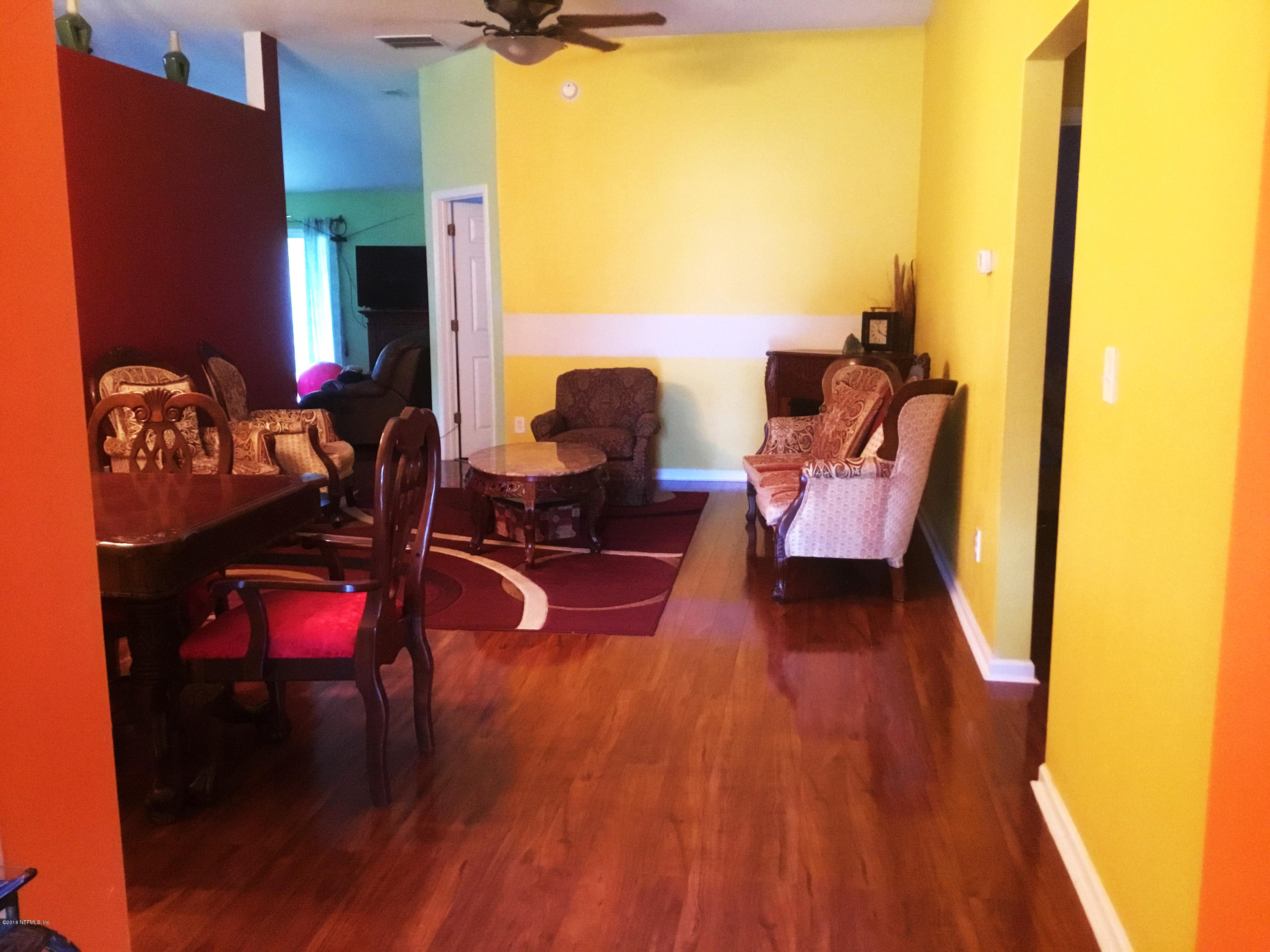 1920 River Rock Road Jacksonville, FL 32221 - Photo 5 of 19 Living room2