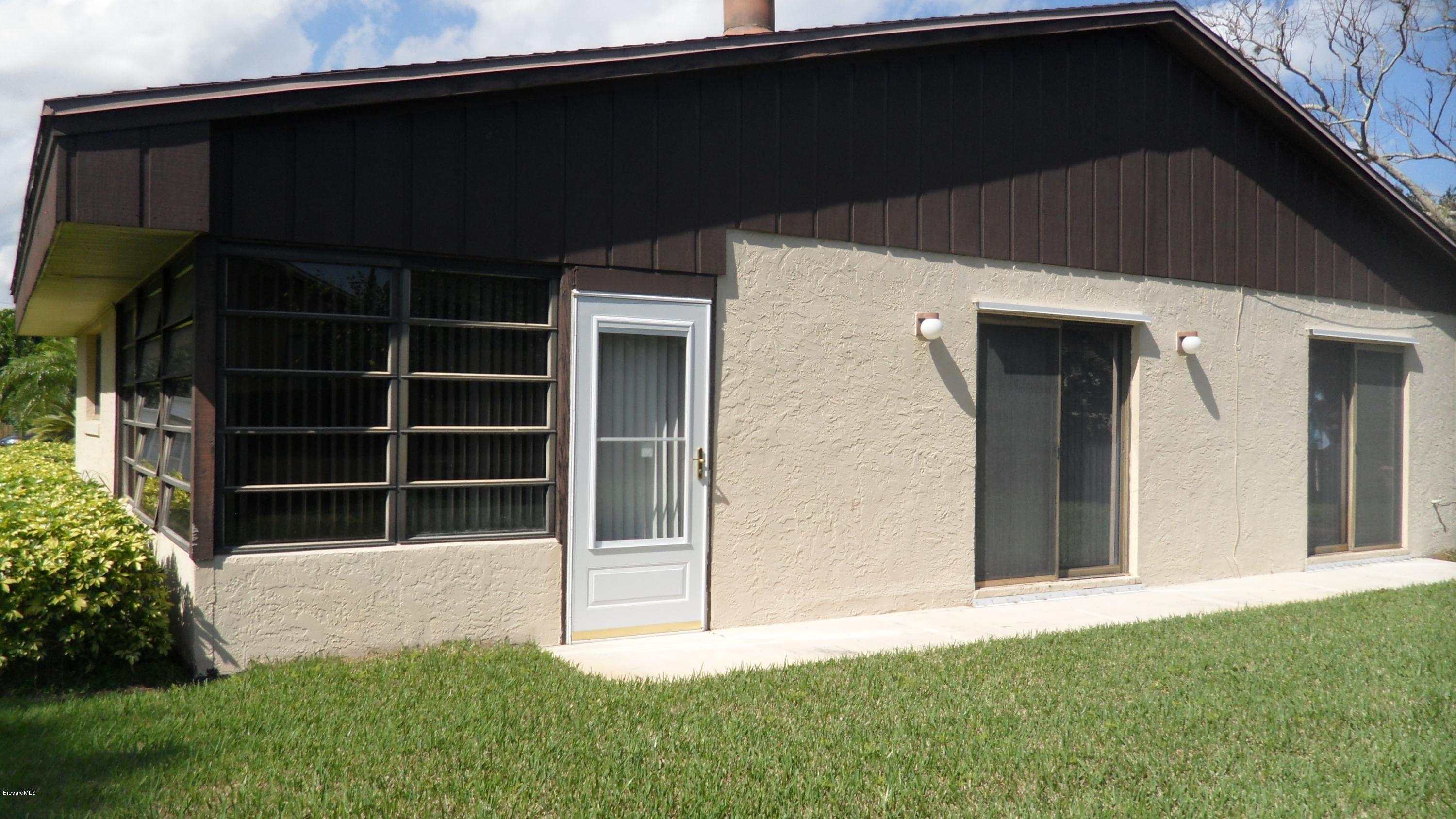 407 Myrtlewood Road Melbourne, FL 32940 - Photo 2 of 31 Back of Home