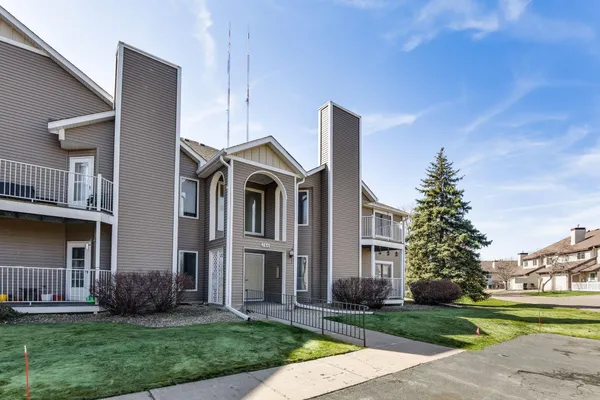 $139,900 | 766 County Rd F West, Unit E, Shoreview, MN 55126