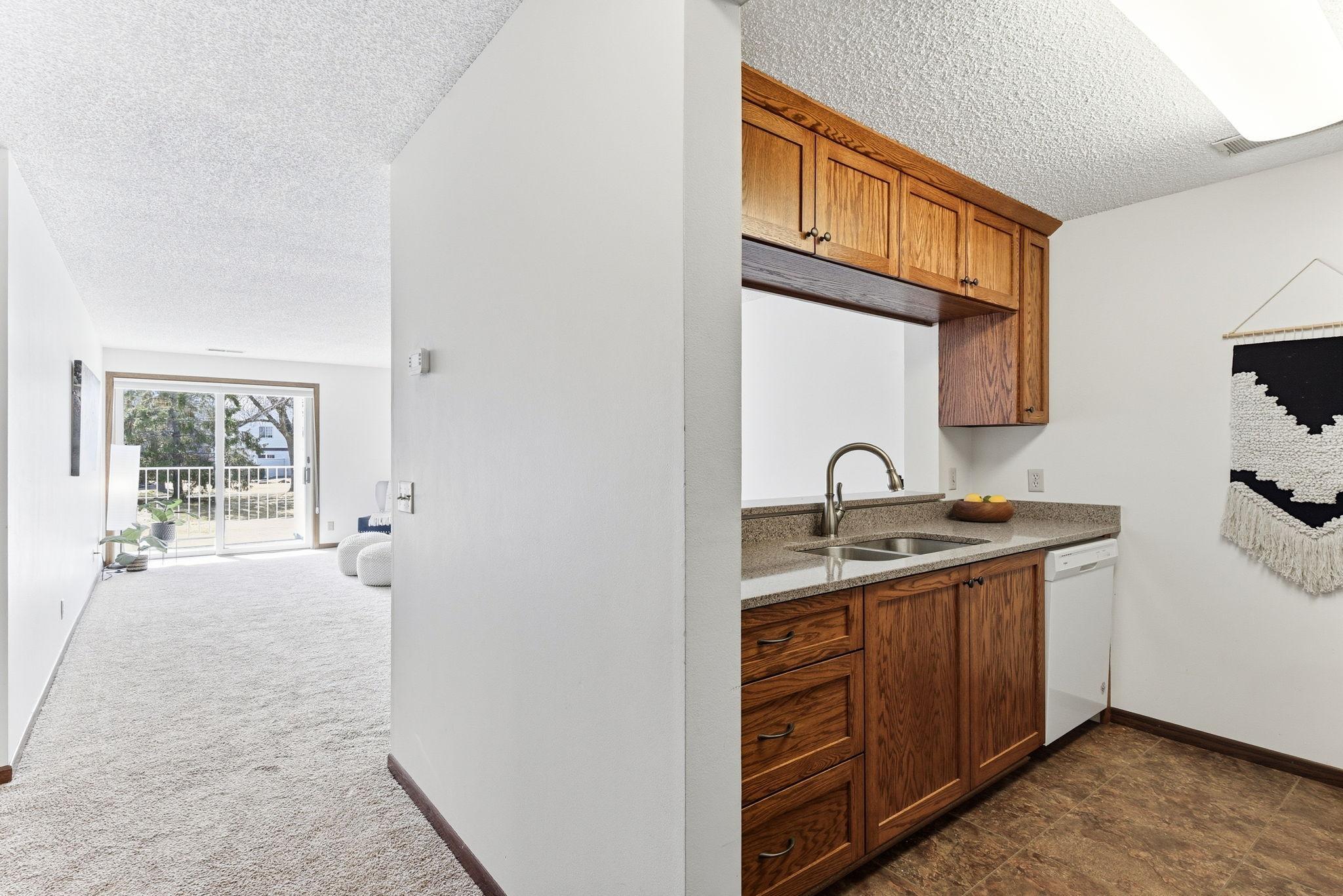 766 County Rd F West, Unit E Shoreview, MN 55126 - Photo 11 of 25