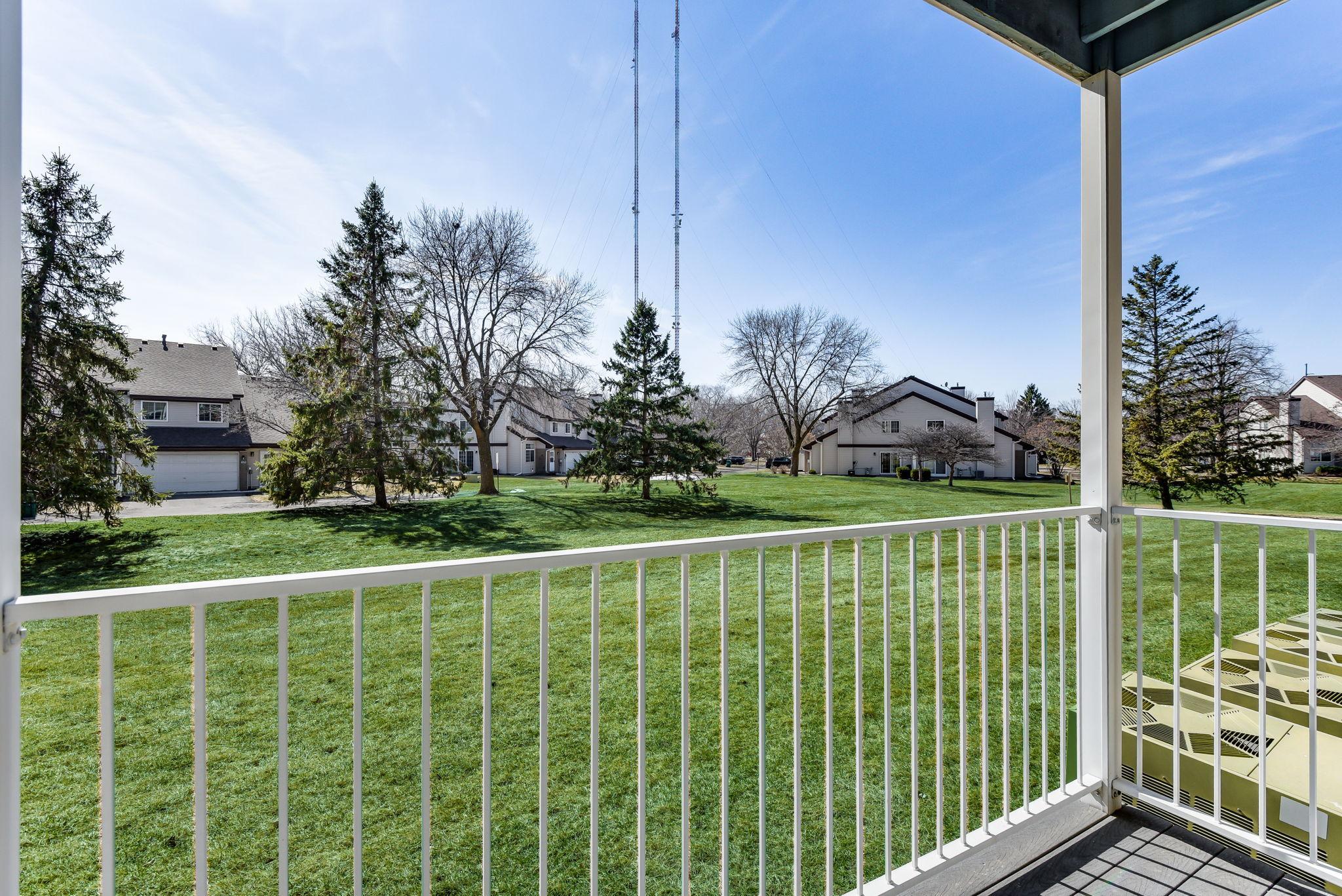 766 County Rd F West, Unit E Shoreview, MN 55126 - Photo 3 of 25