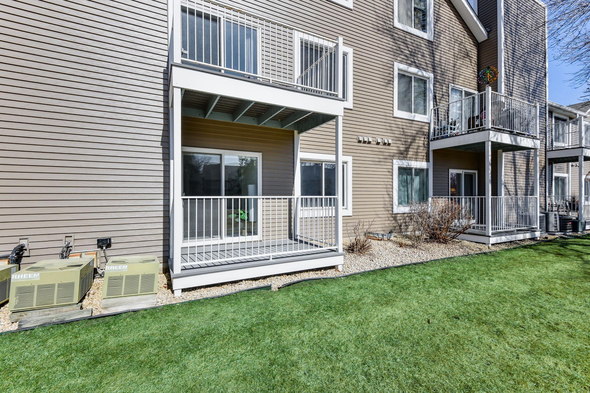 766 County Rd F West, Unit E Shoreview, MN 55126 - Photo 4 of 25