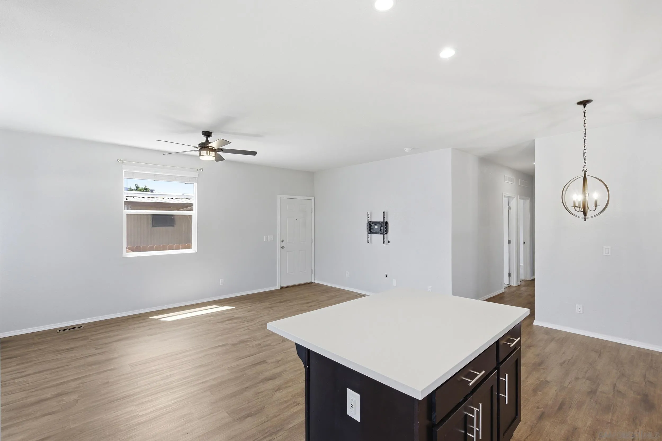 9395 Harritt Road, Unit 3 Lakeside, CA 92040 - Photo 8 of 37 Gallery Image 8
