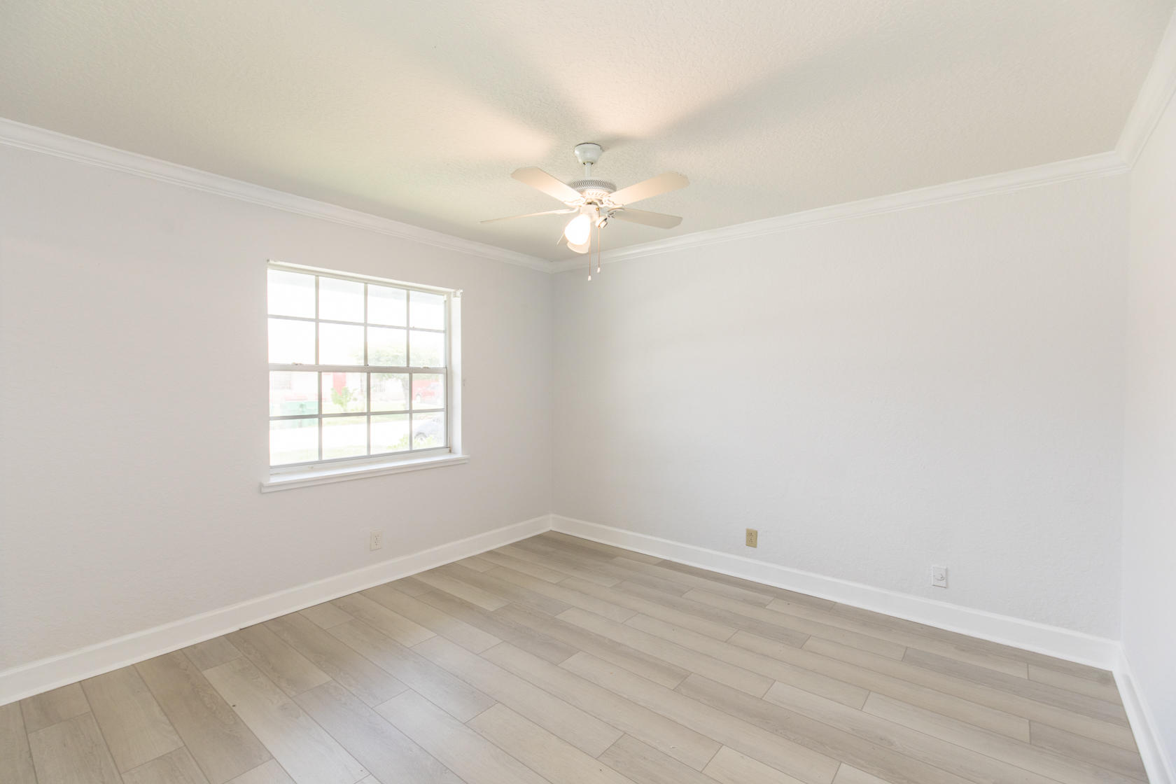 2602 West 28th Street Riviera Beach, FL 33404 - Photo 18 of 23 2602 W 28th St-520