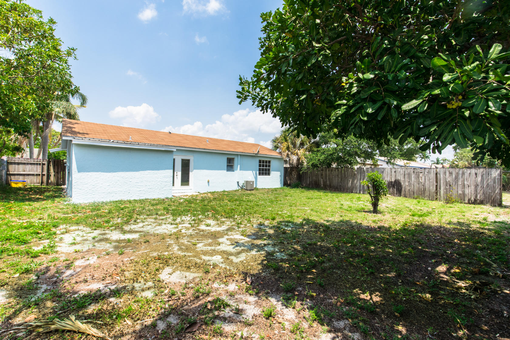 2602 West 28th Street Riviera Beach, FL 33404 - Photo 23 of 23 2602 W 28th St-519