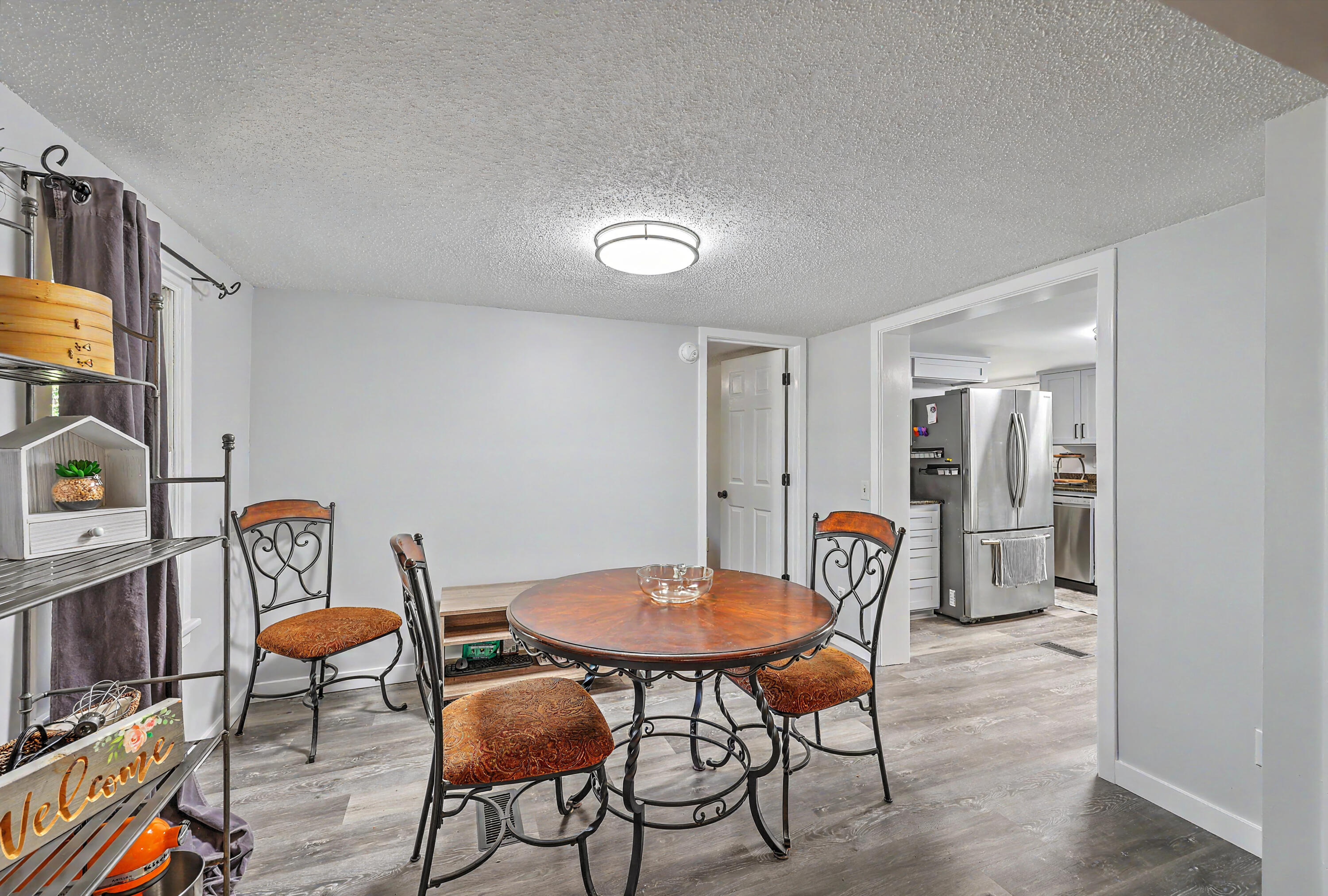 5709 Old Jacksonboro Road Ravenel, SC 29470 - Photo 12 of 34 Dining/Kitchen