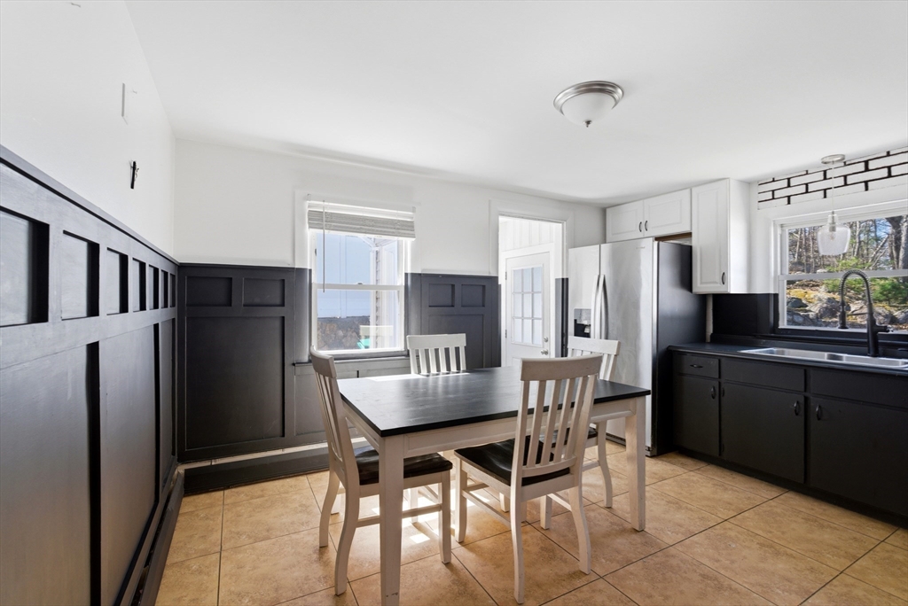 11 Cannon Rock Road Lynn, MA 01904 - Photo 8 of 29