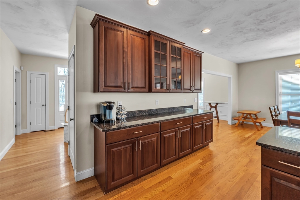 4 Erins Way Holden, MA 01520 - Photo 6 of 39