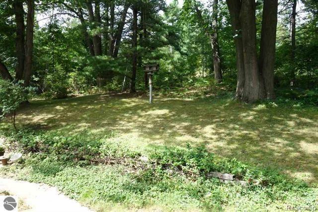 6461 Center Road Traverse City, MI 49686 - Photo 21 of 58 -100464-27.jpg