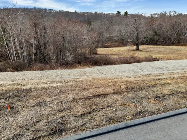 $155,000 | 5 Farm Meadow Road, East Lyme, CT 06333