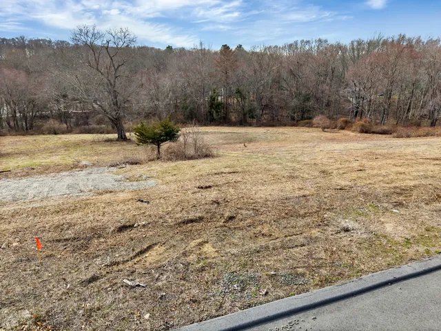 $155,000 | 5 Farm Meadow Road, East Lyme, CT 06333