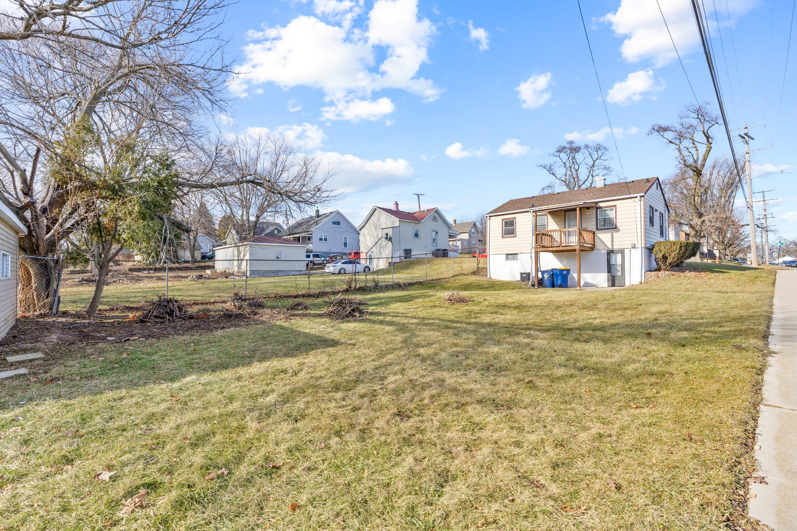 301 Mill Street Elgin, IL 60123 - Photo 11 of 26