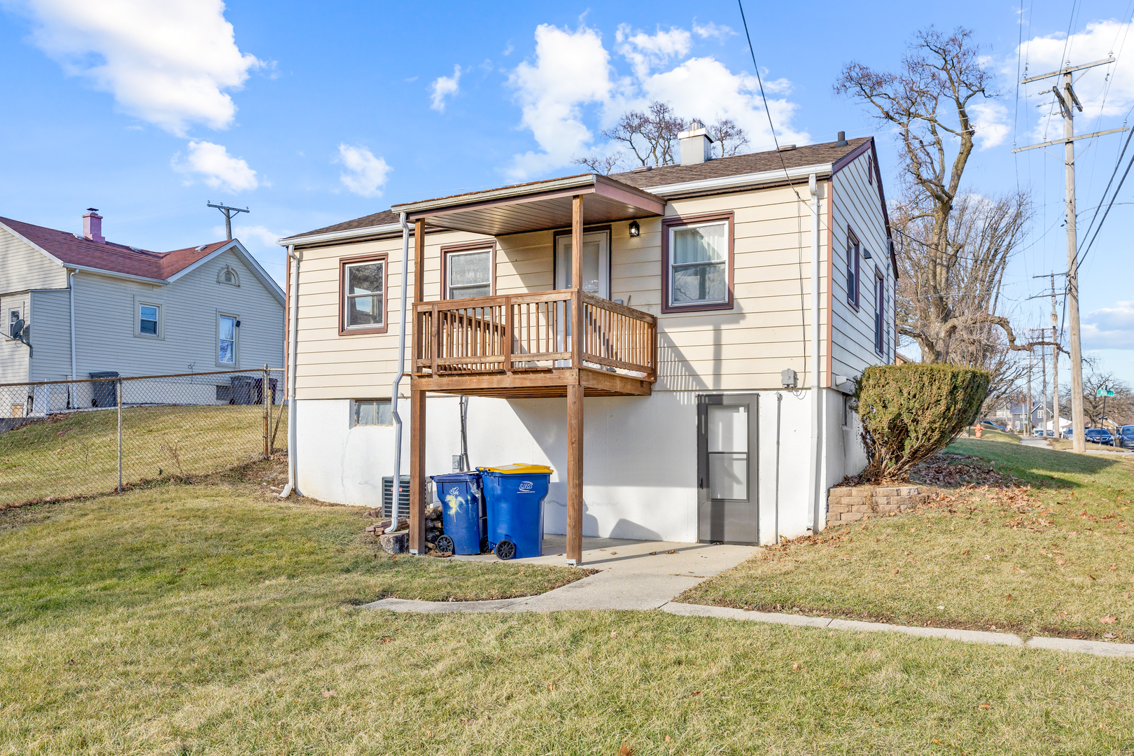 301 Mill Street Elgin, IL 60123 - Photo 13 of 26