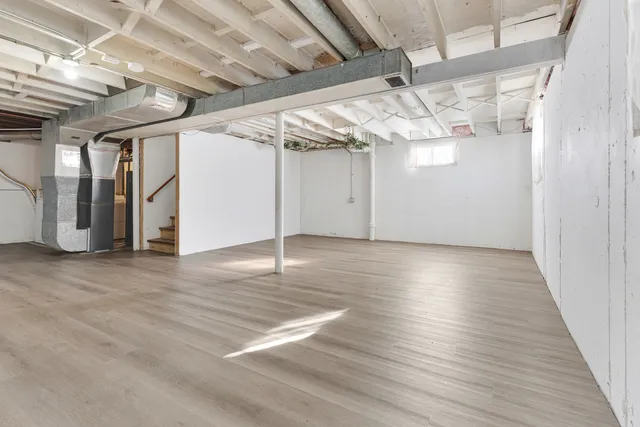 $1,800 | 301 Mill Street, Elgin, IL 60123