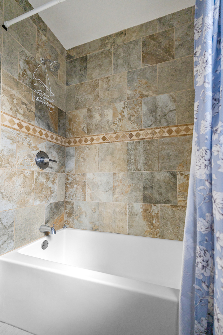 301 Mill Street Elgin, IL 60123 - Photo 18 of 26