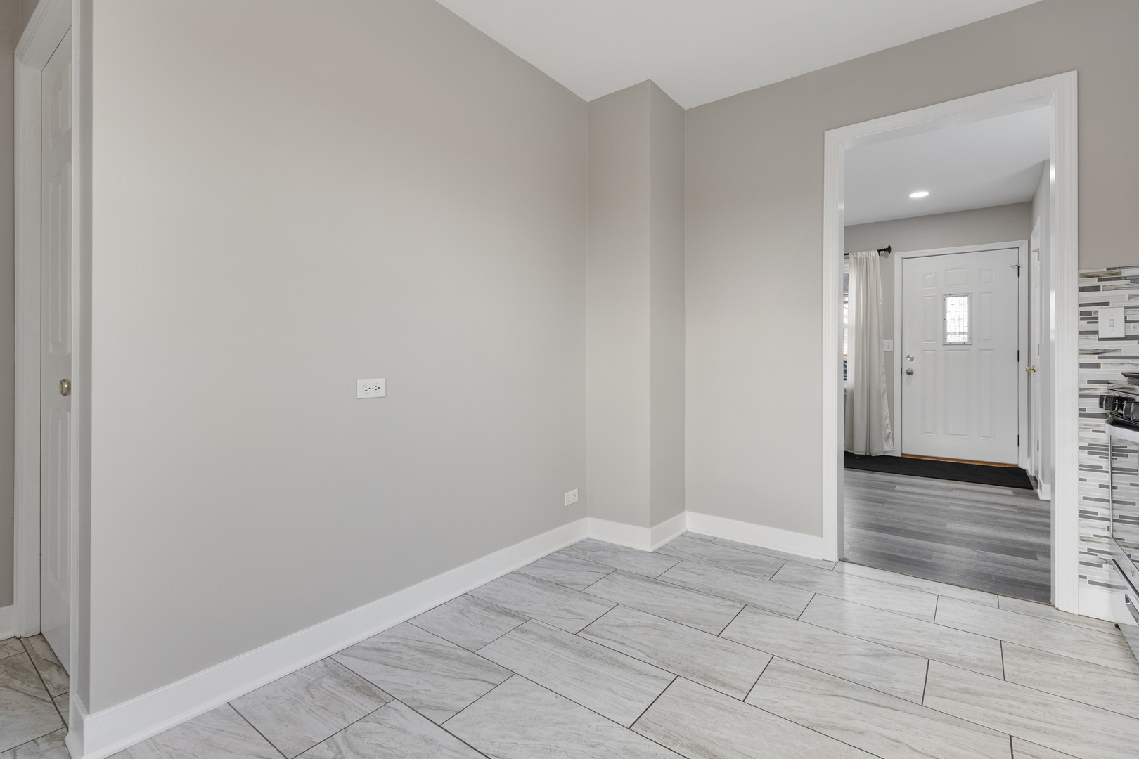 301 Mill Street Elgin, IL 60123 - Photo 20 of 26