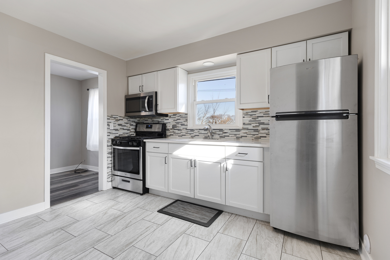 301 Mill Street Elgin, IL 60123 - Photo 2 of 26