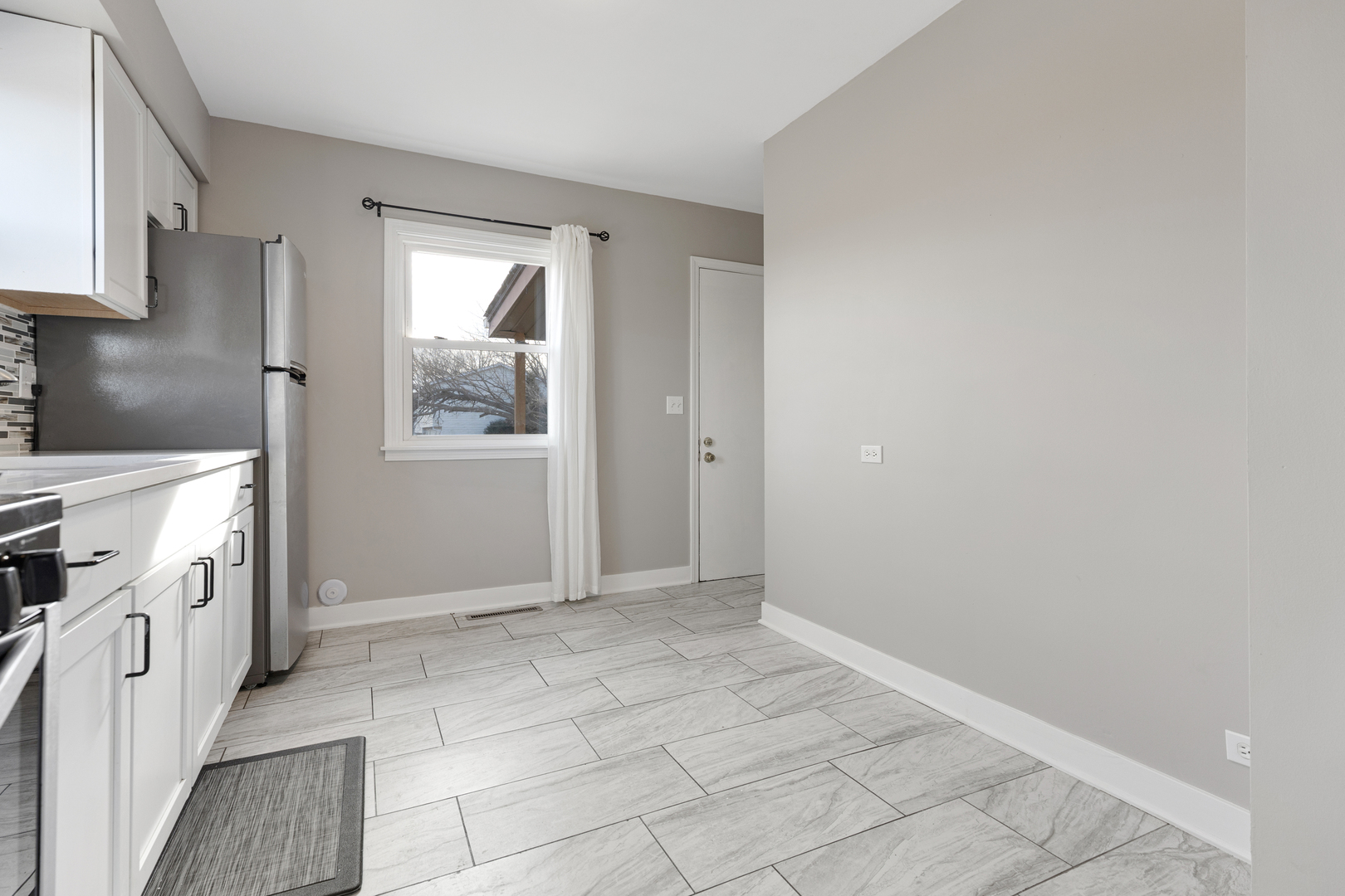 301 Mill Street Elgin, IL 60123 - Photo 21 of 26