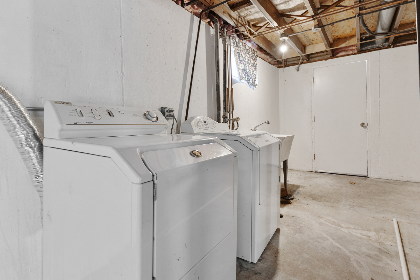 301 Mill Street Elgin, IL 60123 - Photo 8 of 26