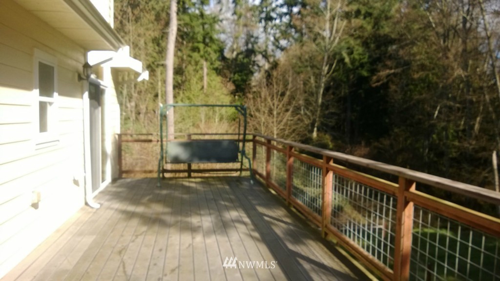 3689 Casey Street Clinton, WA 98236 - Photo 12 of 20 Gallery Image 12