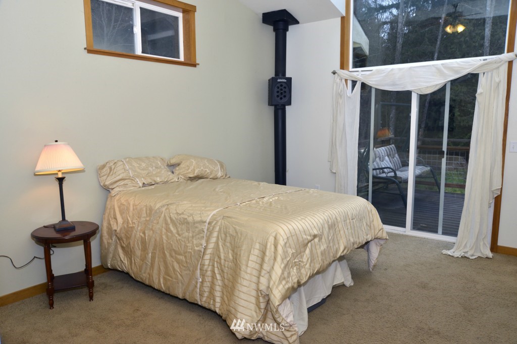3689 Casey Street Clinton, WA 98236 - Photo 10 of 20 Gallery Image 10