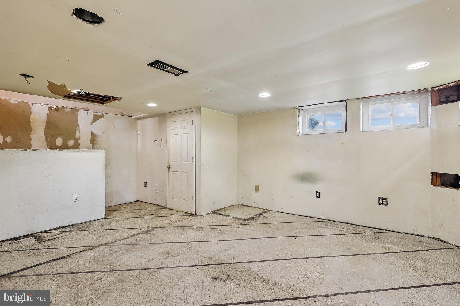 329 Whitfield Road Baltimore, MD 21228 - Photo 26 of 29 Recreation Room