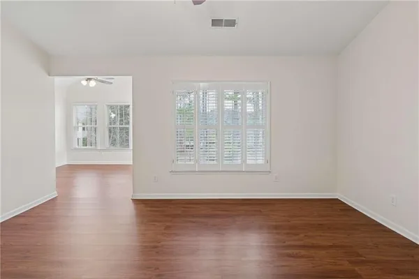 $3,000 | 610 Vinings Estates Drive Southeast, Unit B12, Mableton, GA 30126