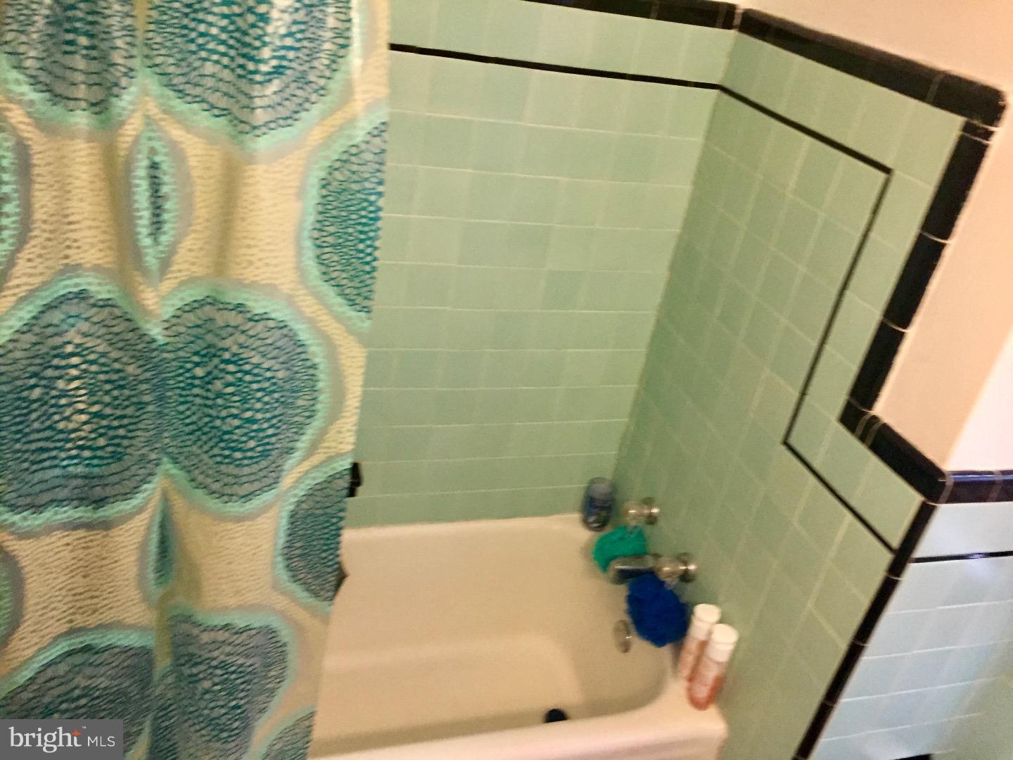 8326 Ridgeway Street Philadelphia, PA 19111 - Photo 13 of 19 Bathroom
