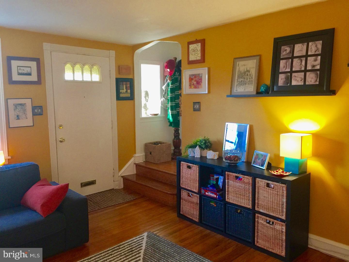 8326 Ridgeway Street Philadelphia, PA 19111 - Photo 6 of 19 Living Room