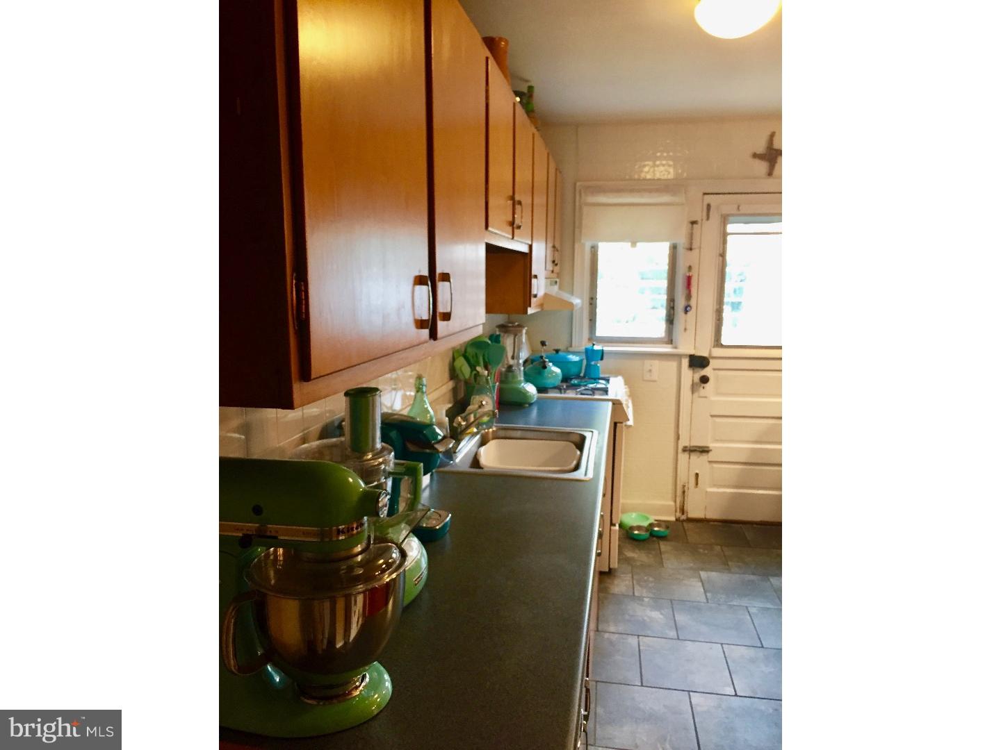 8326 Ridgeway Street Philadelphia, PA 19111 - Photo 9 of 19 Kitchen