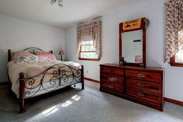 27 Grafton Road Upton, MA 01568 - Photo 28 of 30 Gallery Image 28