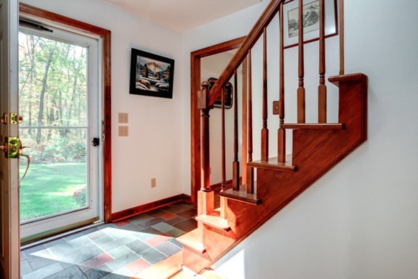 27 Grafton Road Upton, MA 01568 - Photo 10 of 30 Gallery Image 10
