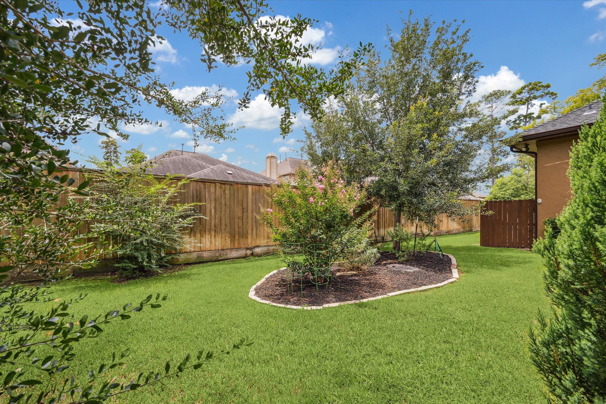 7611 Morgans Pond Court Spring, TX 77389 - Photo 28 of 50 a view of a fountain in front of house