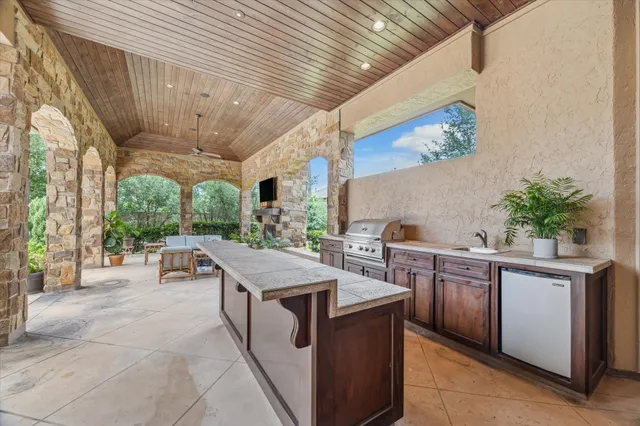 $1,750,000 | 7611 Morgans Pond Court, Spring, TX 77389